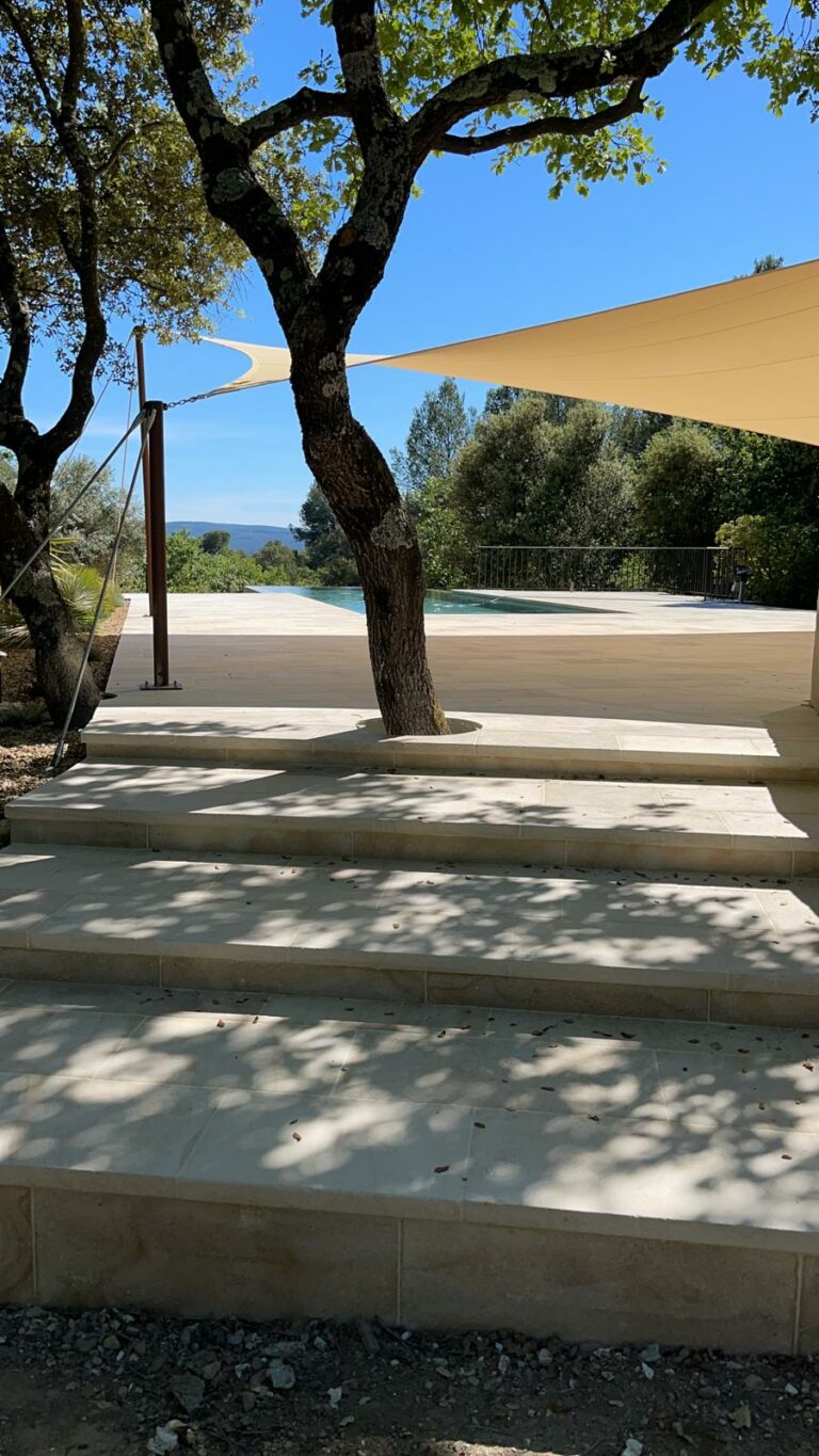 Terrasse piscine provence
